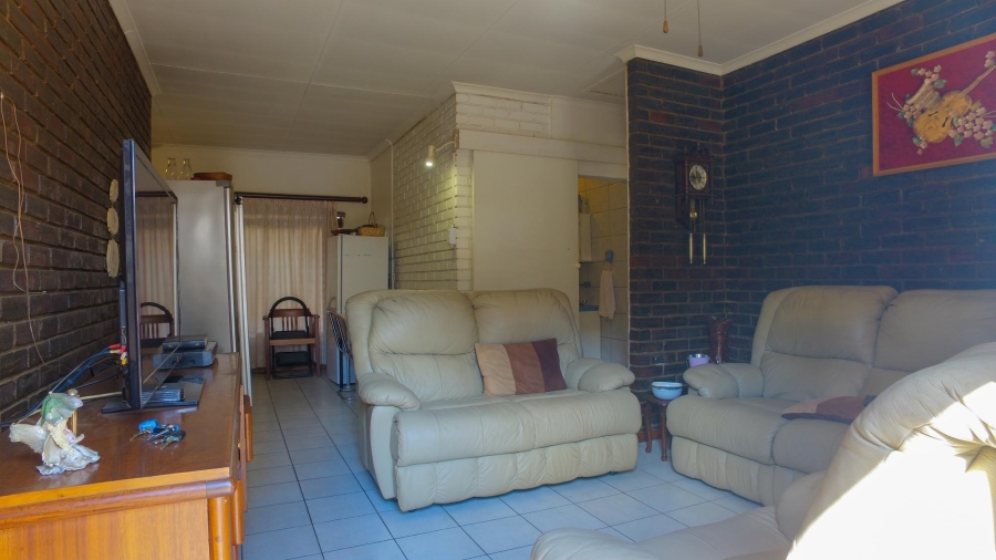 2 Bedroom Property for Sale in Rustenburg Central North West